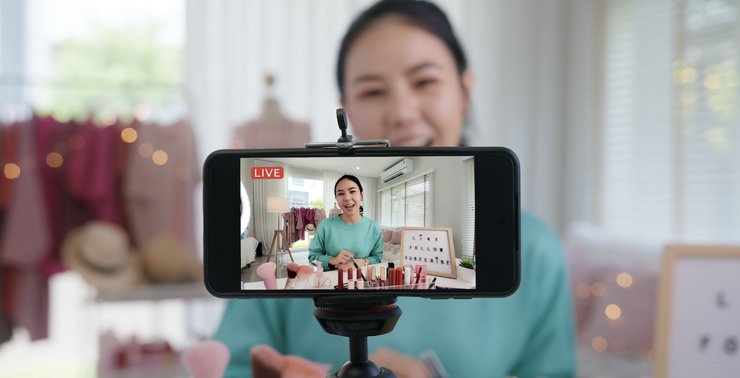 Colaboraciones con creadores y micro-influencers en redes sociales redes sociales - Captura de pantalla 2026 07 06 a las 8 - Qué debe incluir una parrilla de contenido para redes sociales en 2026